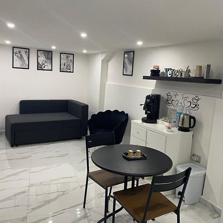 La Casetta Di Giovy ナポリ エクステリア 写真